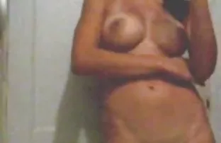 XXX آلمانی, سگ ماده, داستانهای تصویری ولما استمناء مهبل (واژن)